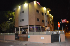 Отель Hotel Pitort  Кастельдефельс